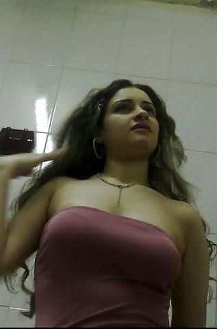 8P Arabian hot babe