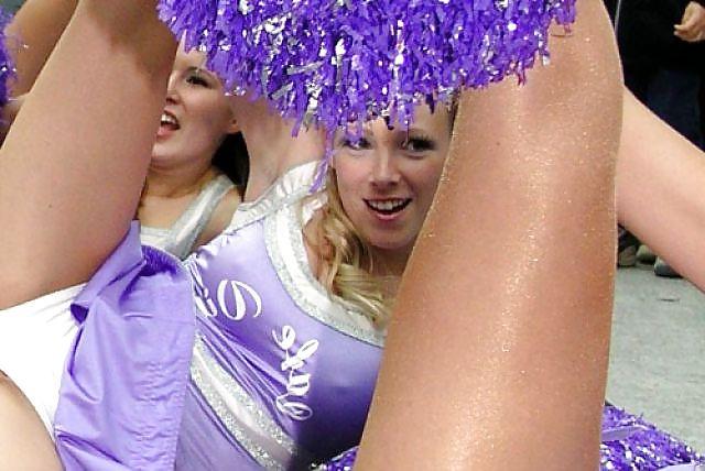25P Real Cheerleaders
