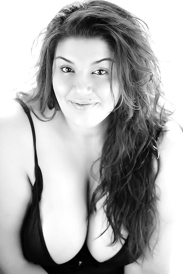 25P Curvy Beauties