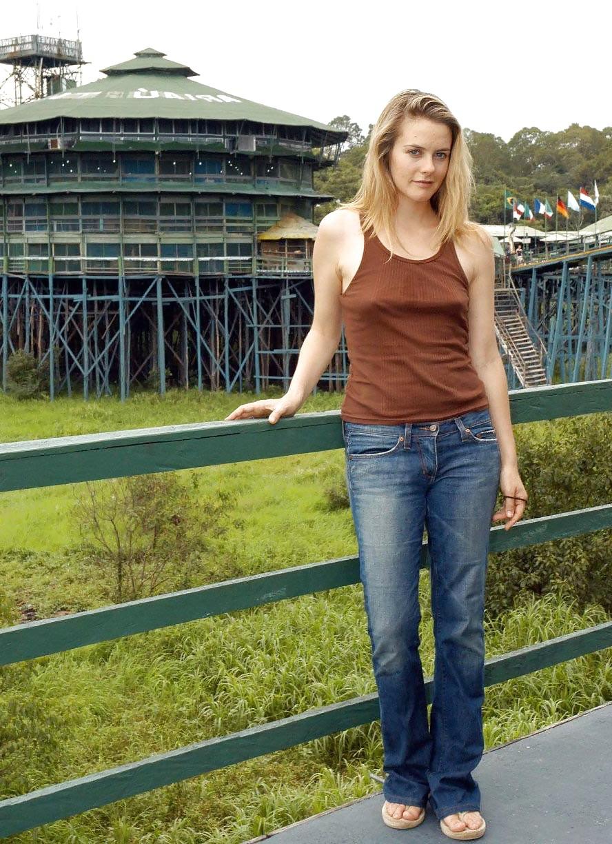 25P Beautys in sexy jeans