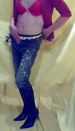 25P Beautys in sexy jeans