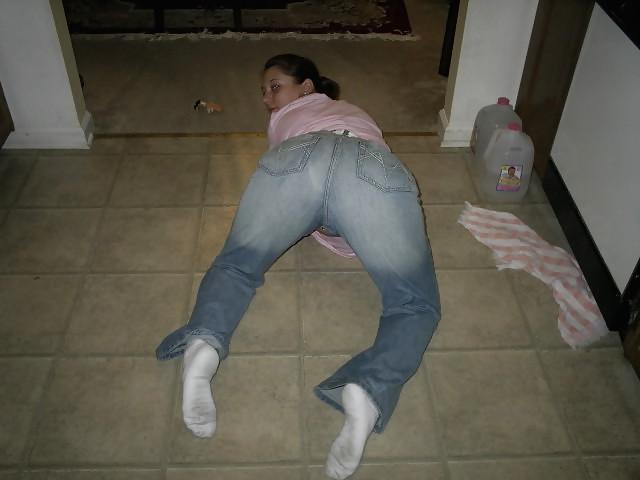 25P Beautys in jeans and cum