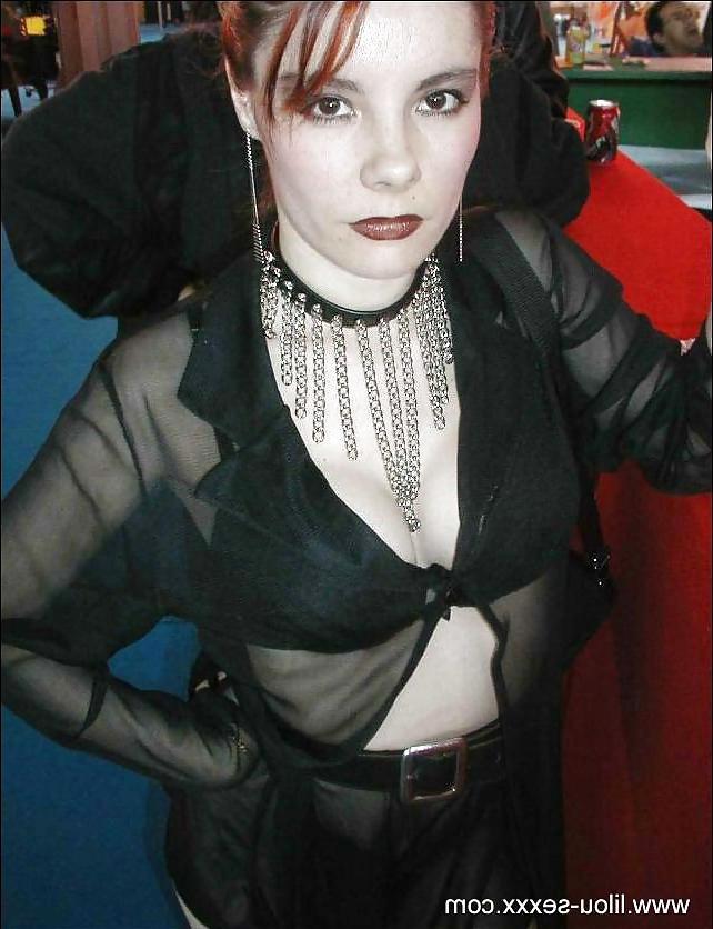 8P Lilou34 flashing glamour
