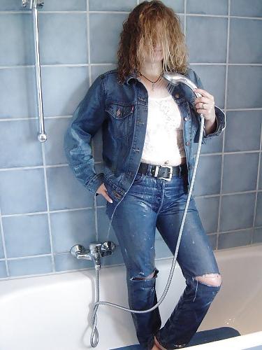 24P Girls in sexy jeans