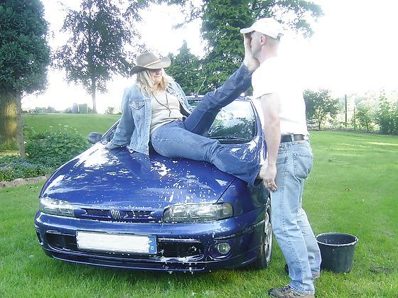 24P Girls in sexy jeans