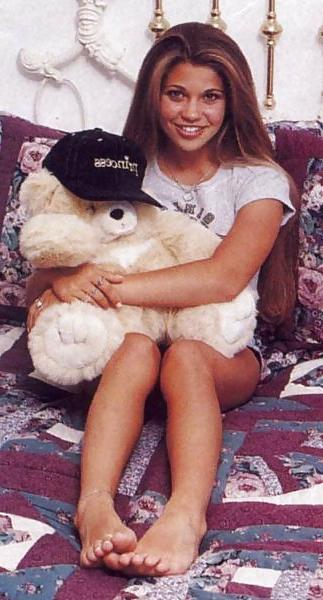 25P Danielle Topanga Fishel Glamour, Nudes, Caps