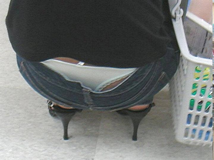 25P Non nude in jeans