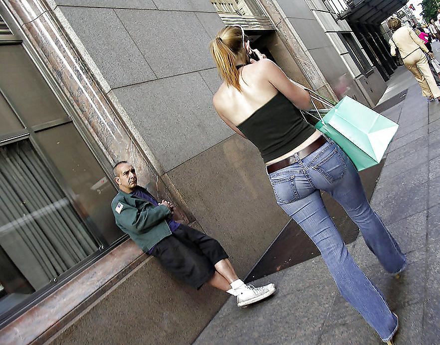 25P Non nude in jeans