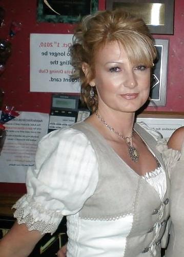 10P My german fantasy 's mom and girl