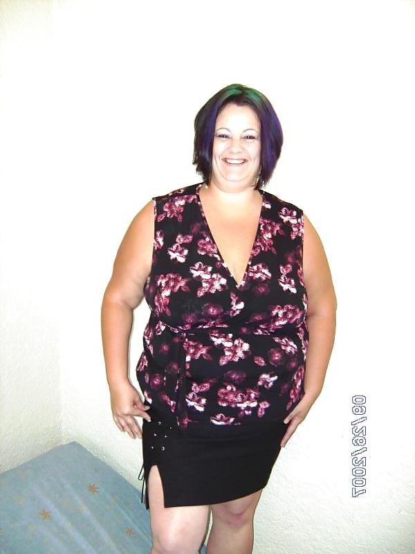 17P Fat Wife fucks ANYONE!