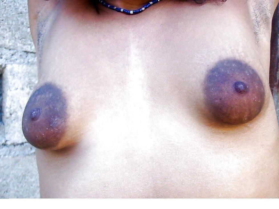 25P Small saggy tits