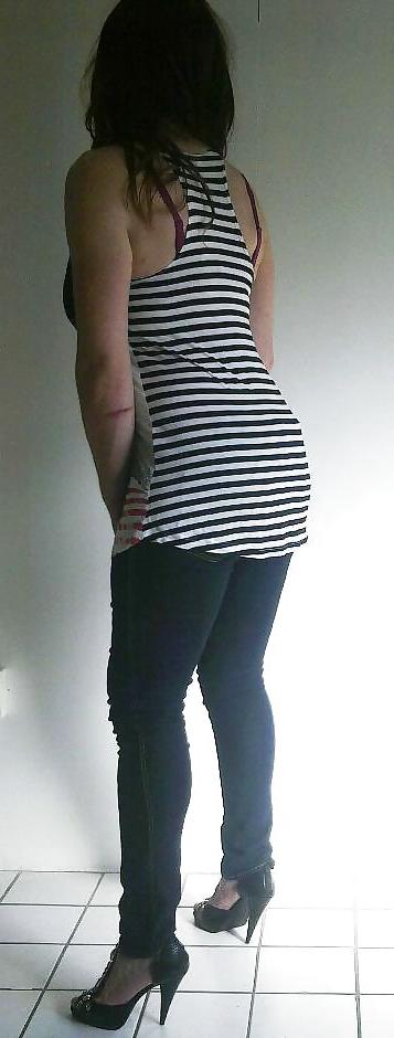 25P Casual in jeans cd tv