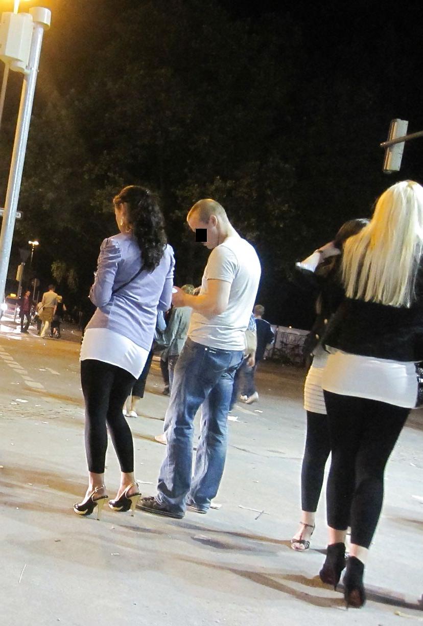 19P HH-Lovers High heel babes on the street! Any fantasy?