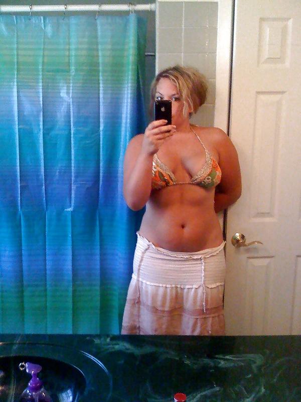25P Hot Milf nude bathroom photos