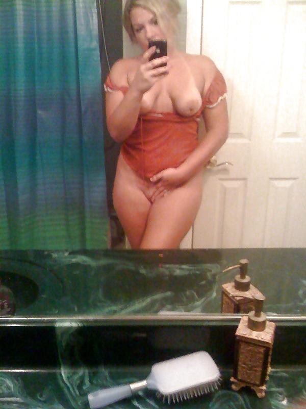 25P Hot Milf nude bathroom photos