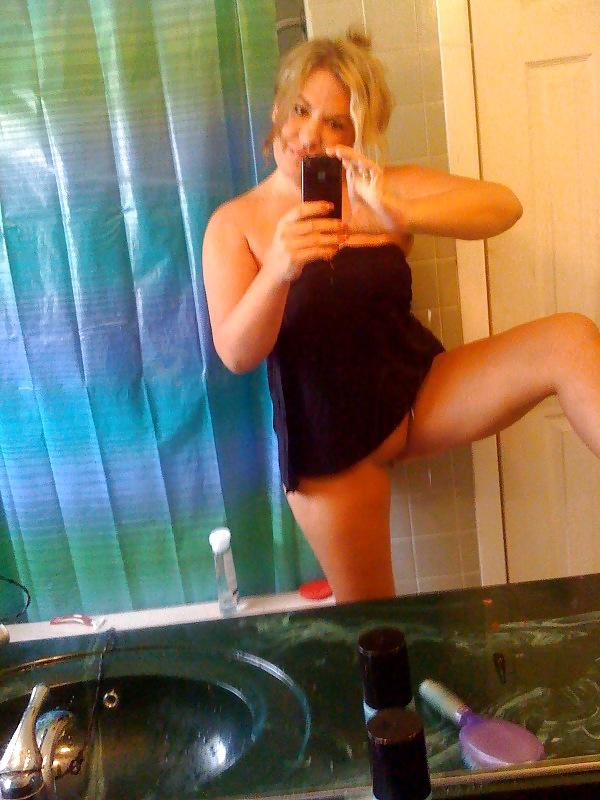 25P Hot Milf nude bathroom photos