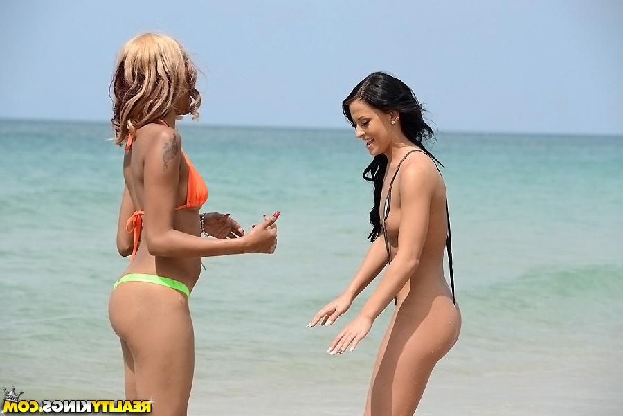 16P Fantastic lesbian Kelly Diamond Xxx is teasing her friends ass