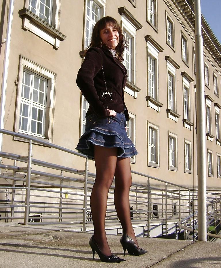 25P Hotlegs-miniskirt babe61