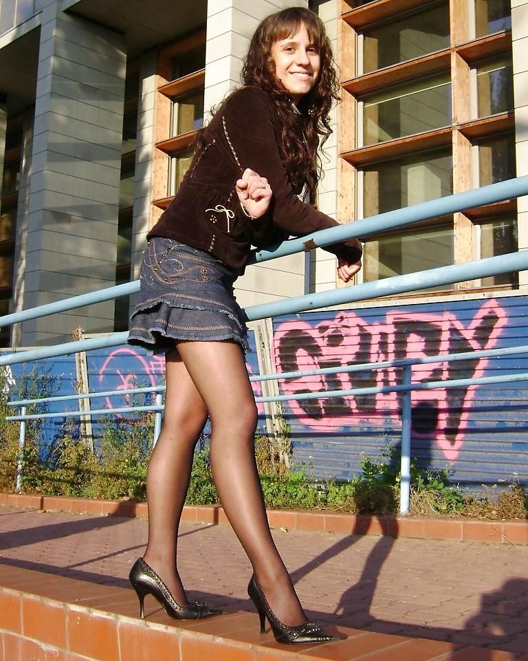 25P Hotlegs-miniskirt babe61