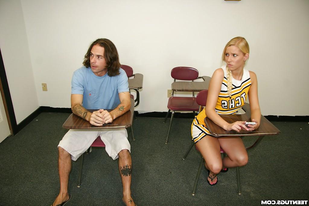 16P Lustful cheerleader with pigtail gets tricked into handjob action