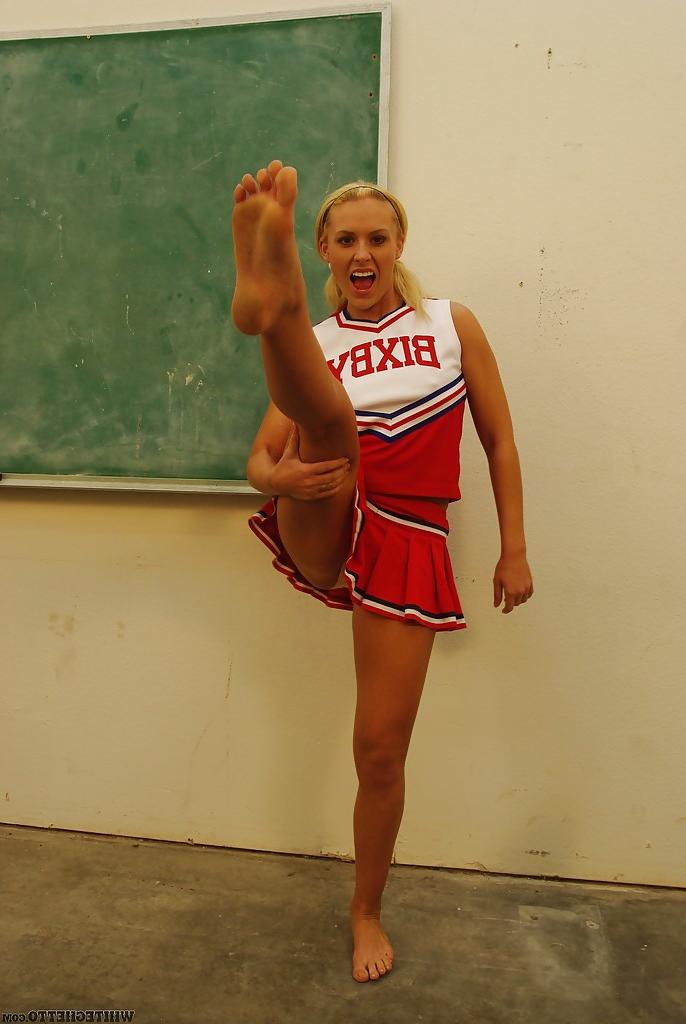 16P Nasty cheerleader Jamey James stripping and exposing her bare feet