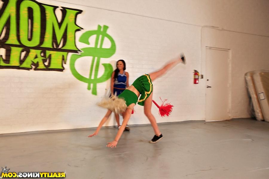 16P Sexy cheerleader Samantha Mendexz has no panties under her skirt
