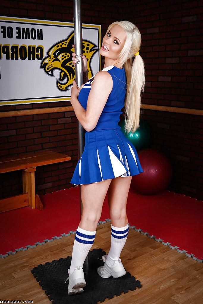 16P Stupendous cheerleader Alexis Ford stripping off her uniform