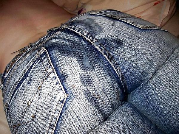 25P Just a few nice reasons for wearing jeans