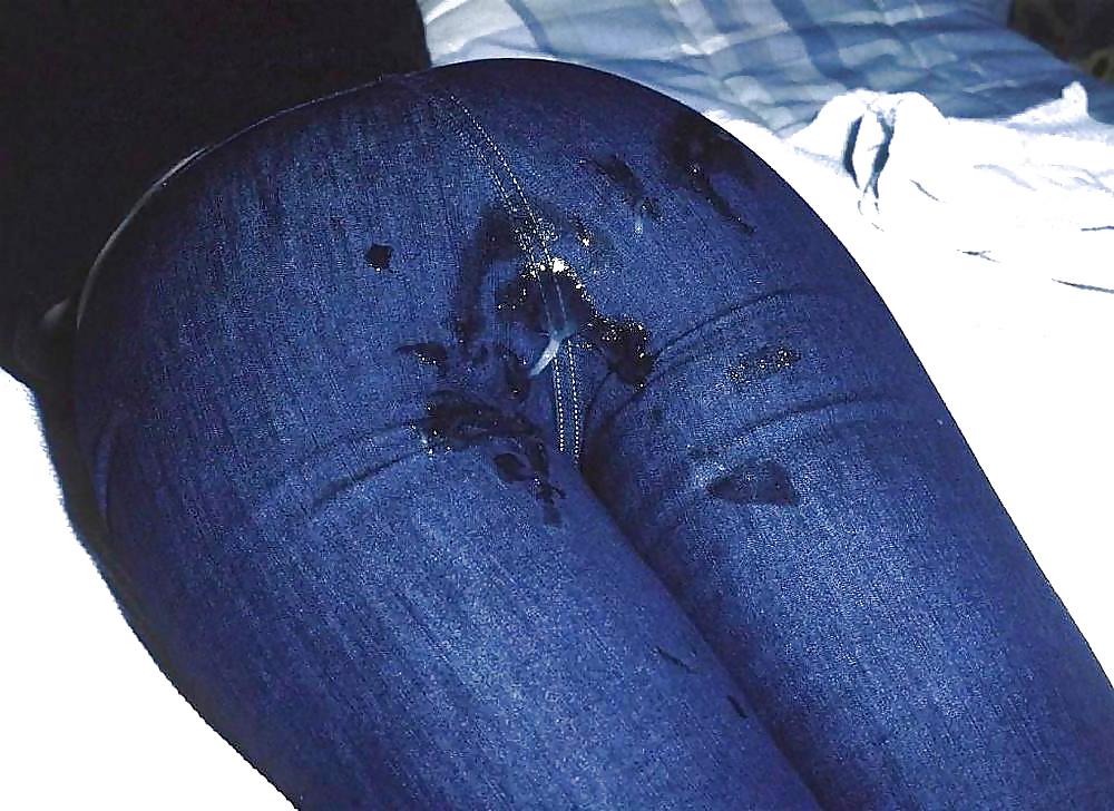 25P Just a few nice reasons for wearing jeans