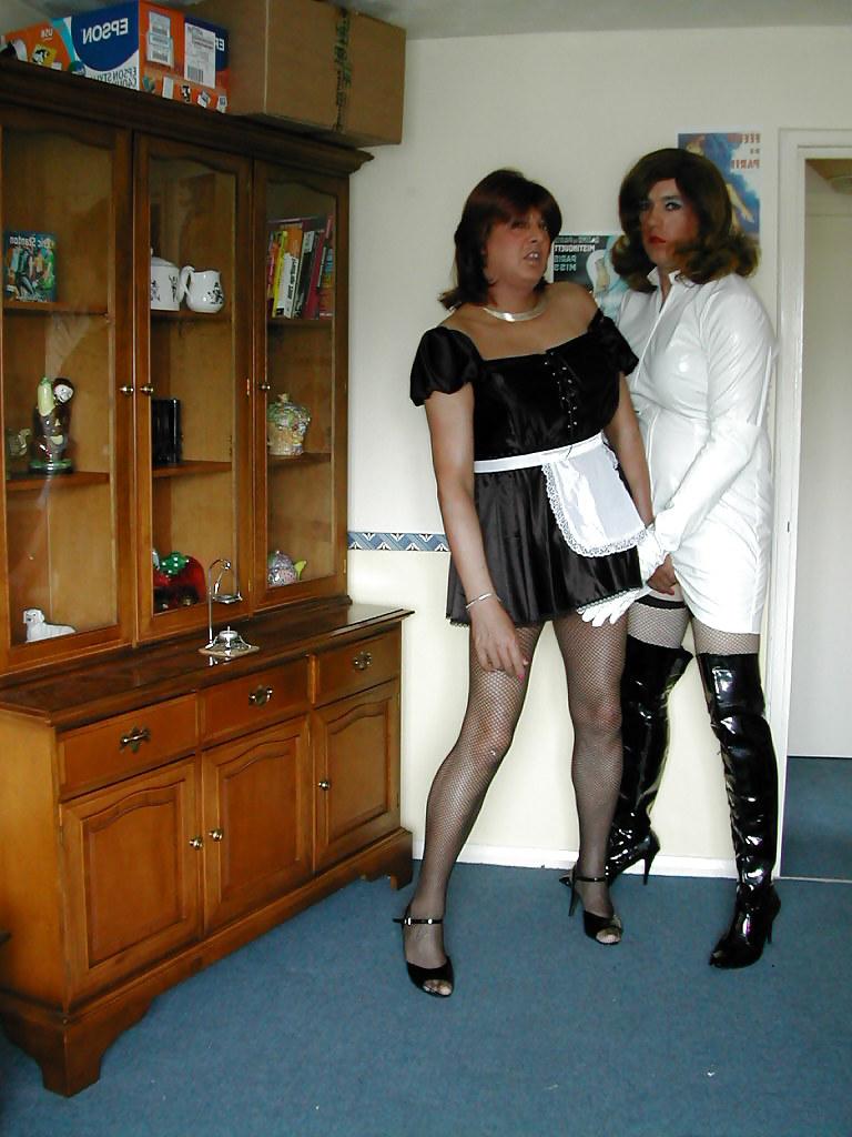 25P Alison Thighbootboy and Mistress Stephanie