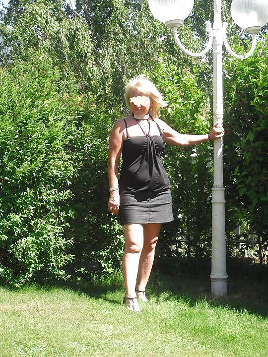 9P My Blonde Aunt in miniskirt