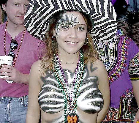 25P BODY PAINT ART