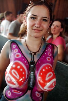 25P BODY PAINT ART