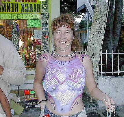 25P BODY PAINT ART