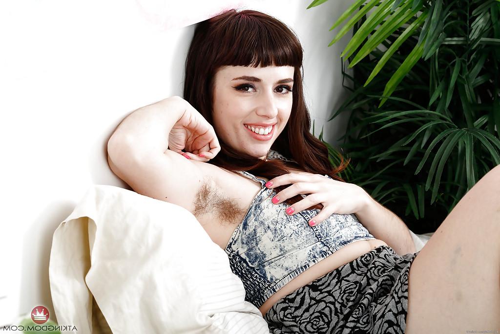 16P Hirsute dark haired mom Simone Delilah stretching hairy vagina wide open