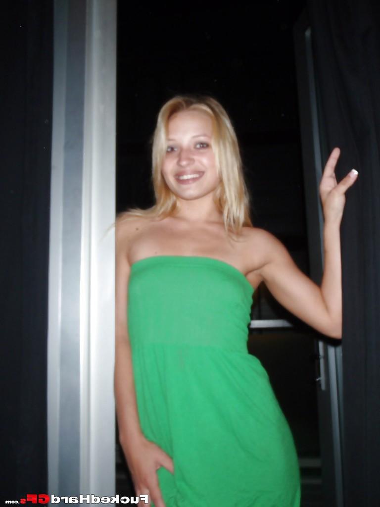 15P Candid homemade nudes of sweet blonde gf Alyssa baring tiny boobs