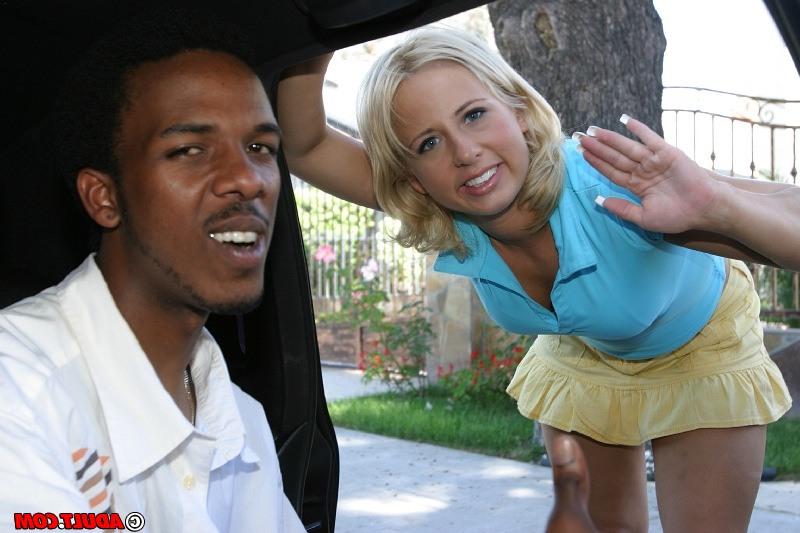 16P Slutty picked up blonde gives a slurpy blowjob on a thick black boner
