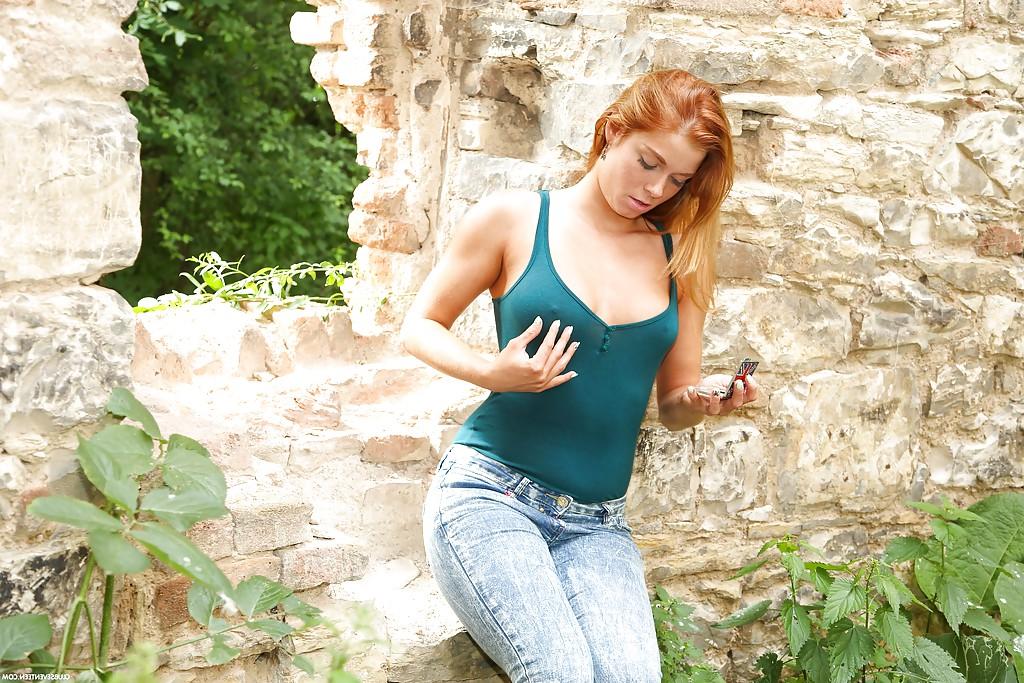 16P Redheaded teenager Chrissy Fox masturbating teen pussy outdoors