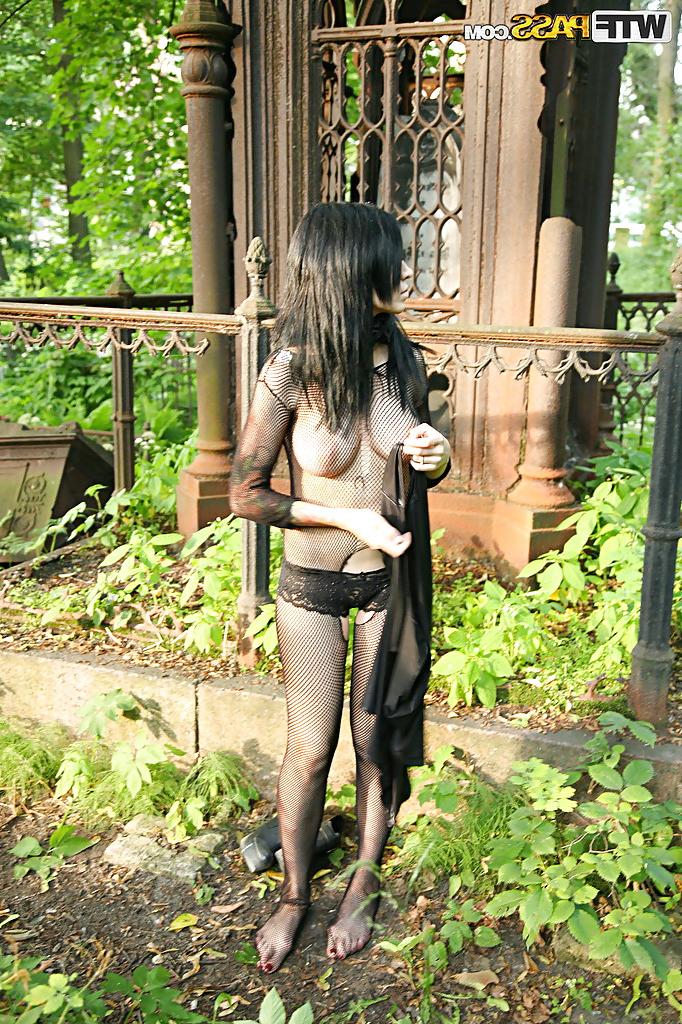 16P Fuckable raiven-haired babe revealing her seductive curves in a public place
