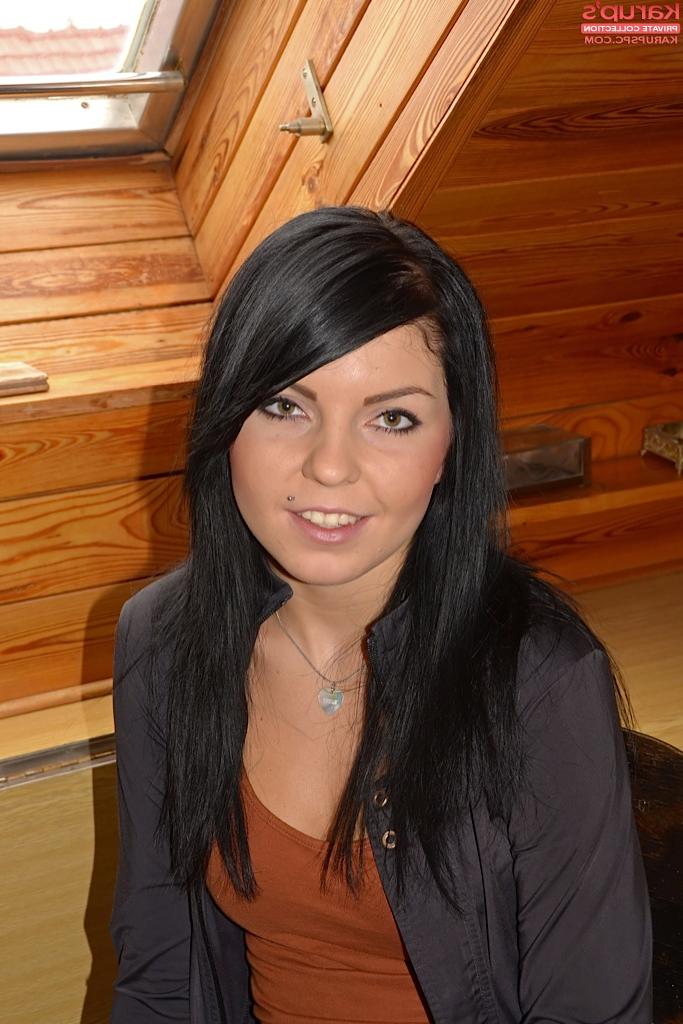 16P Frisky teenage girl getting naked and exposing her voluptuous body
