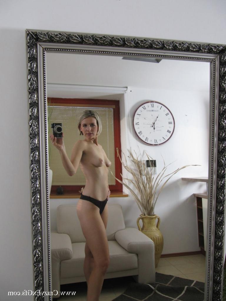 16P Blonde babe in lingerie Bianca Ferrero stripping in front of the mirror