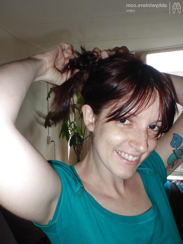 16P Lots of X rated selfies of various naked women for jacking off to