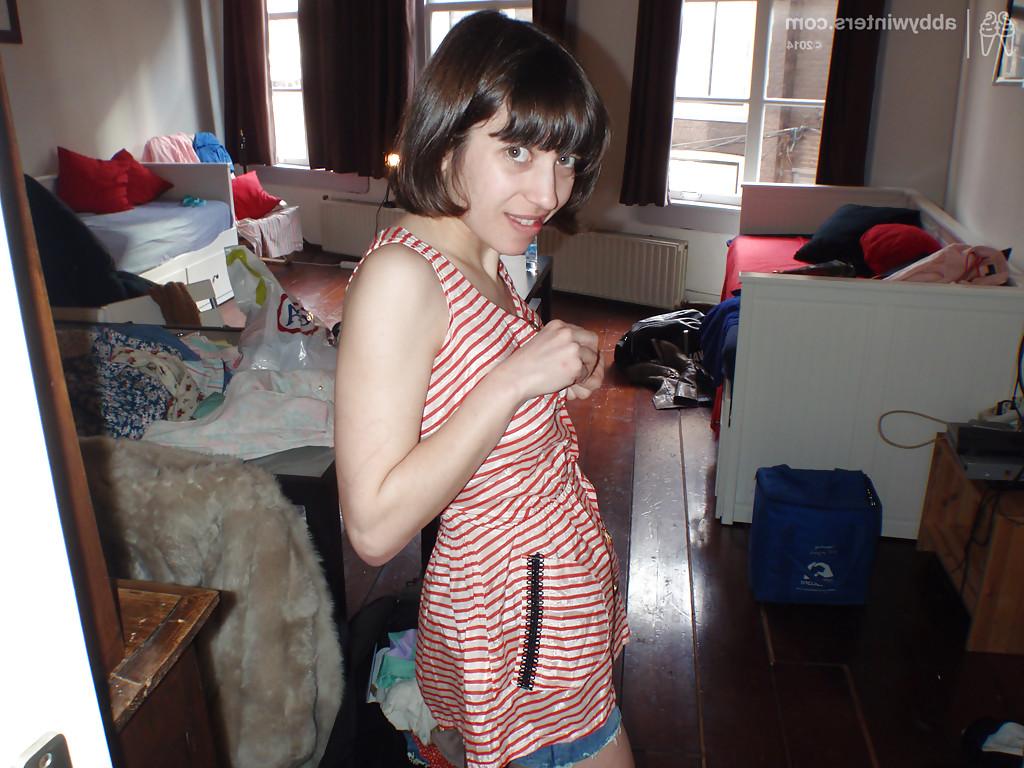 16P Lots of X rated selfies of various naked women for jacking off to