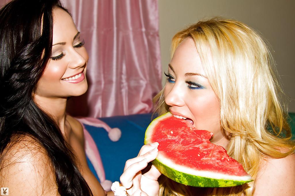 16P Playful lesbian Erin Miller has some foot fetish fun with her girlfriend
