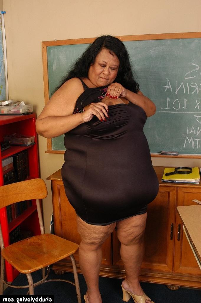 16P SSBBW Latina teacher Debrina baring incredible saggy boobs and fat rolls