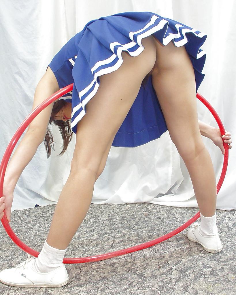 16P Naughty thai cheerleader flashing her fanny and inviting pussy