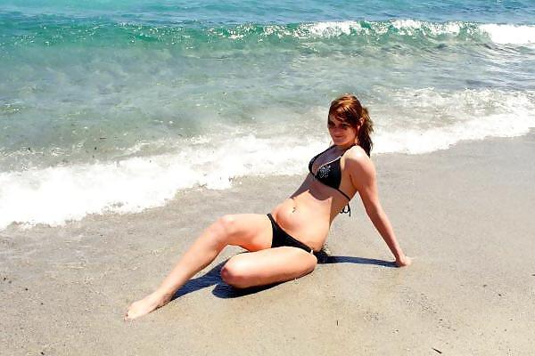 25P The One and Only! Moaning Myrtle Pictures 2  Bikini Girls
