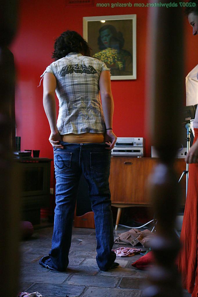 16P Hidden video camera secretly records two naked girls kissing
