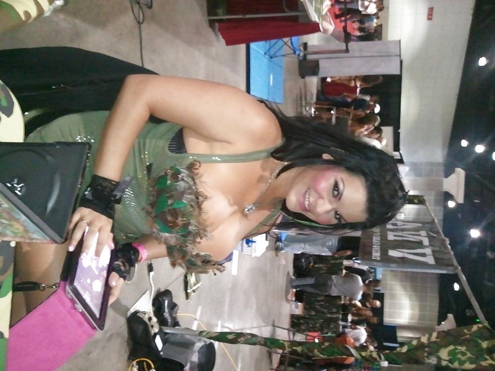 25P Adult Con 2011