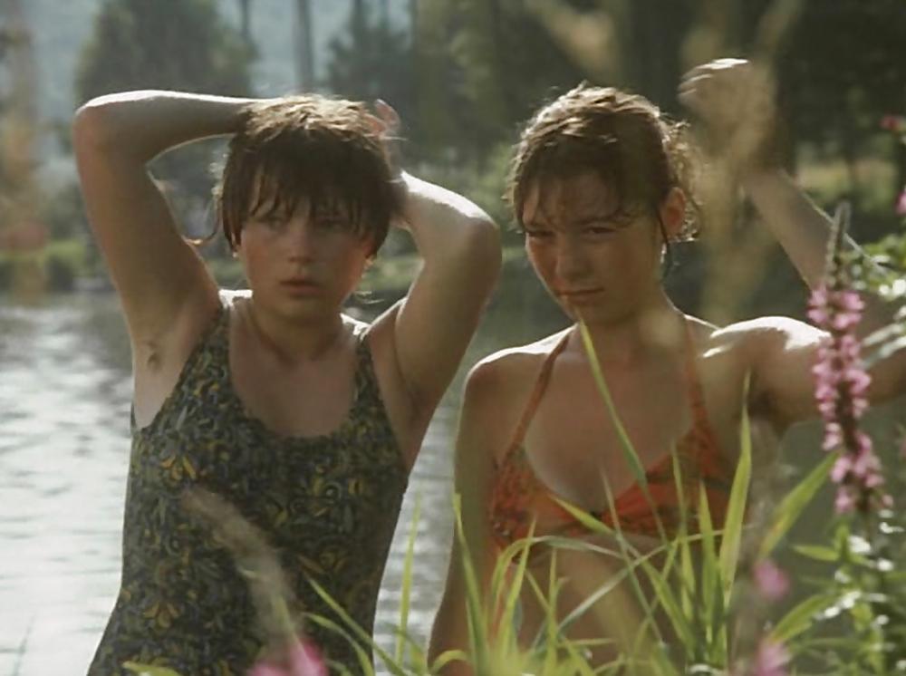 15P Some hairy armpit pics from TV or actresses